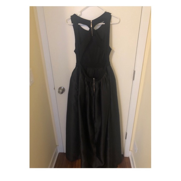 Ball gown like dress - Picture 2 of 5